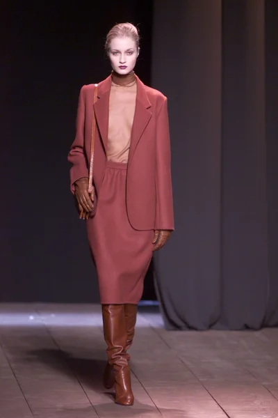 Look 25